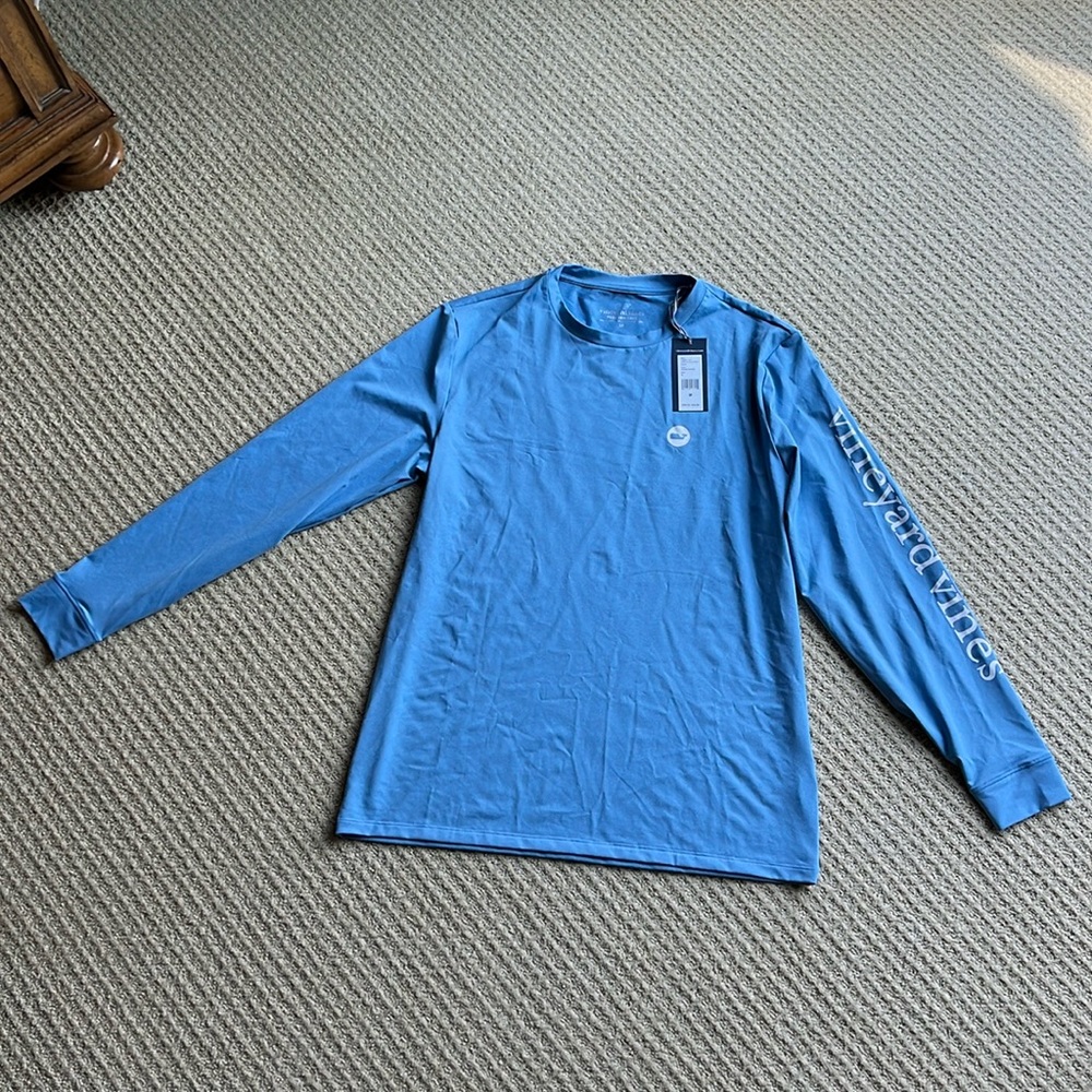 NWT VINEYARD VINES PERFORMANCE SHIRT FOR MEN SIZE M